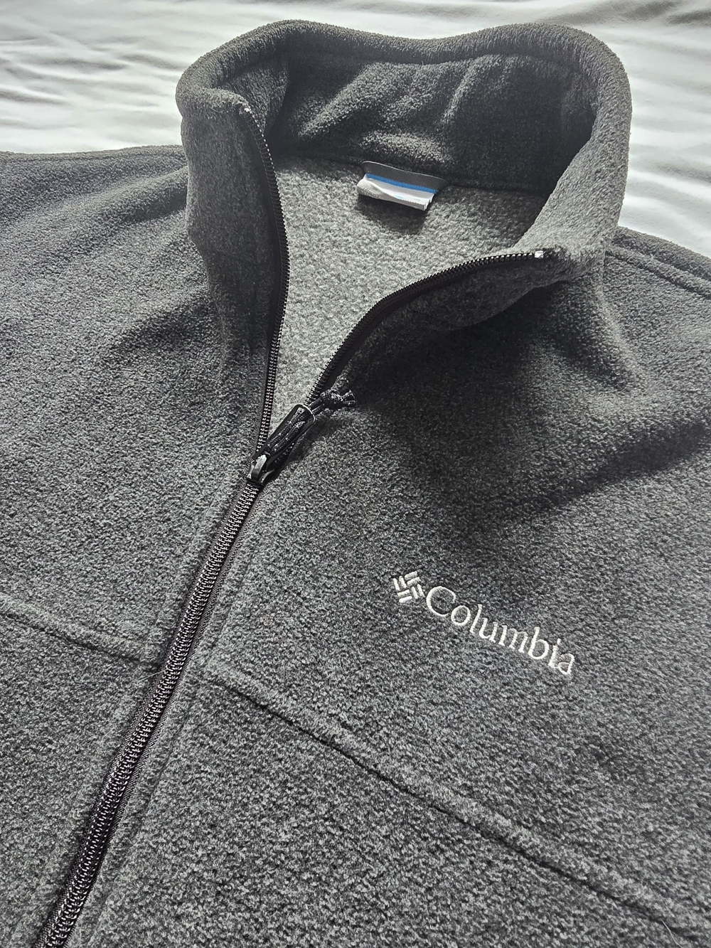 Columbia Men’s Large Gray Fleece Full Zip Vest Zip Pockets